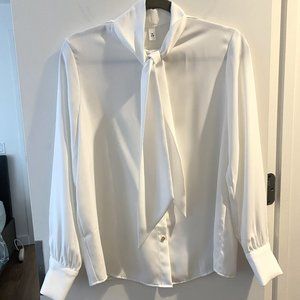Scarf neck White Blouse